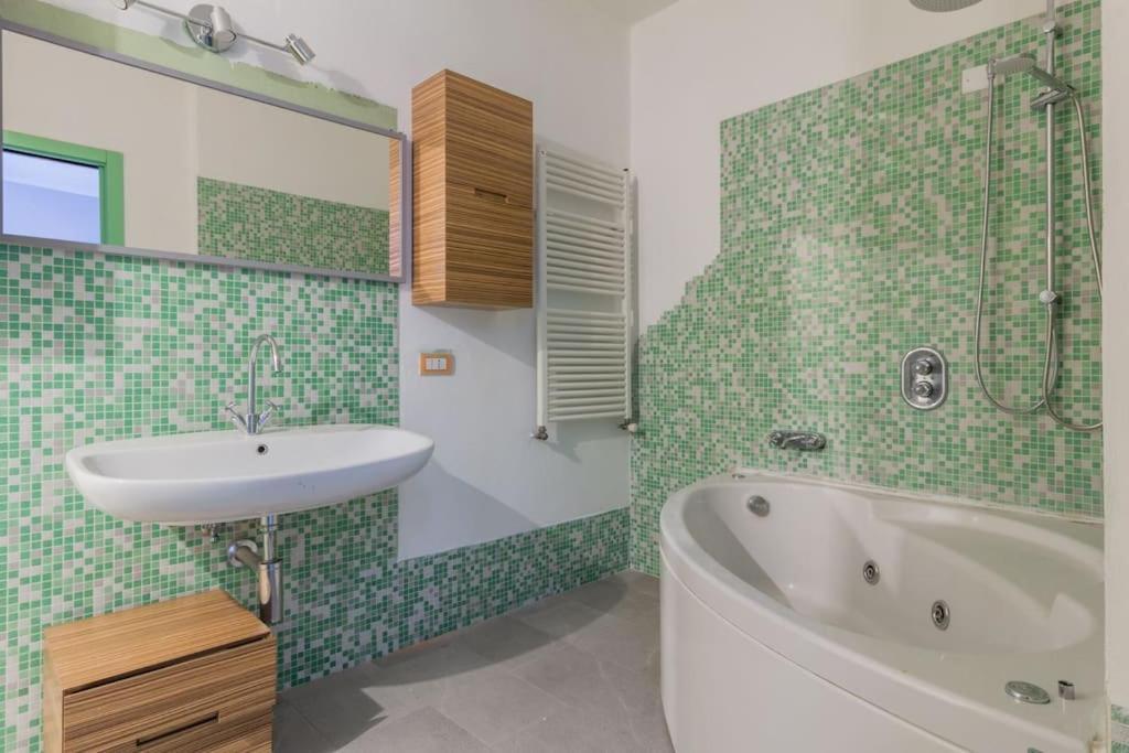 San Bartolomeo Loft Guest House Piacenza Luaran gambar